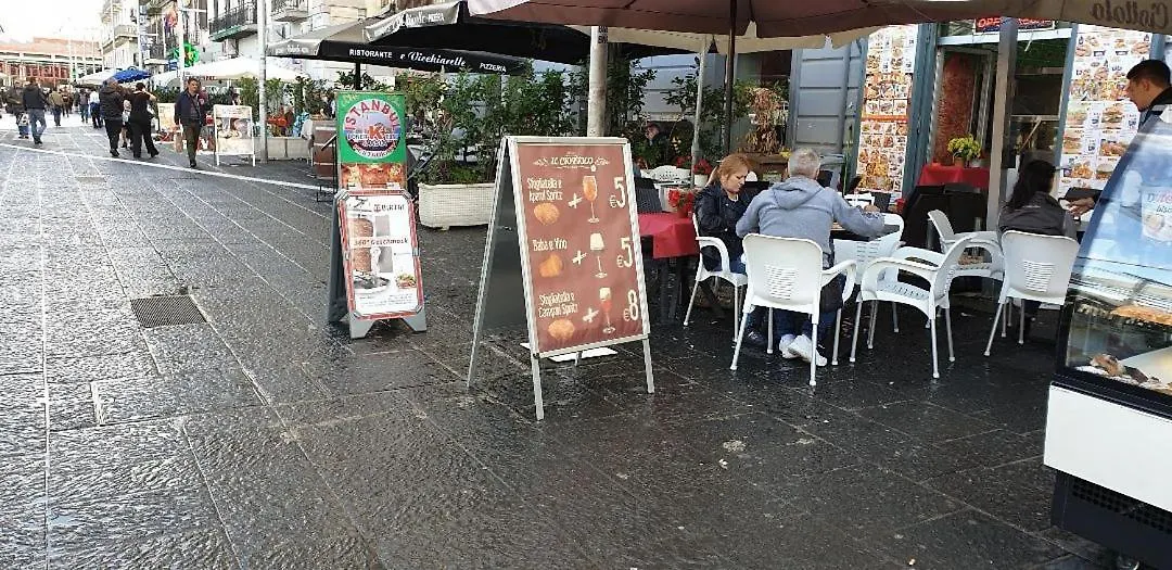 B&B La Citta Partenopea Naples Bed & Breakfast